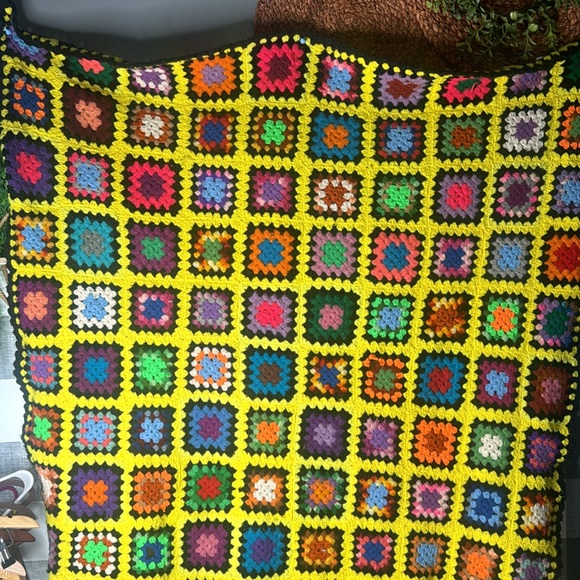 Vtg Handmade Blanket Quit Afghan - Picture 2 of 4